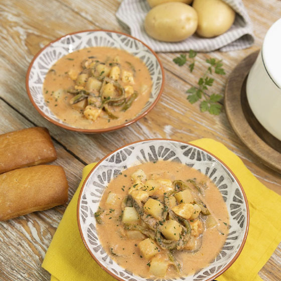 Papas con Queso en Caldillo de Jitomate